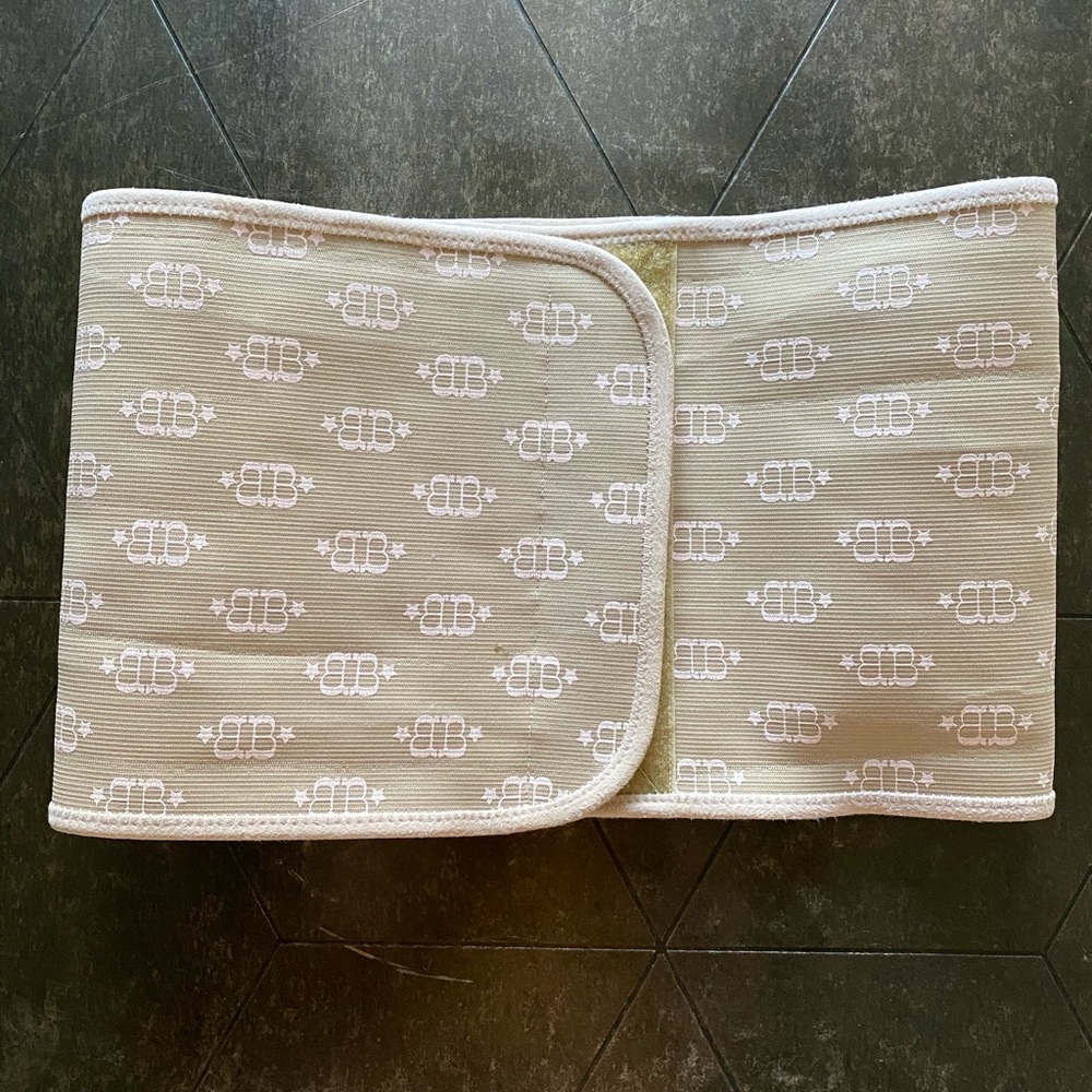 Postpartum belly bandit size small